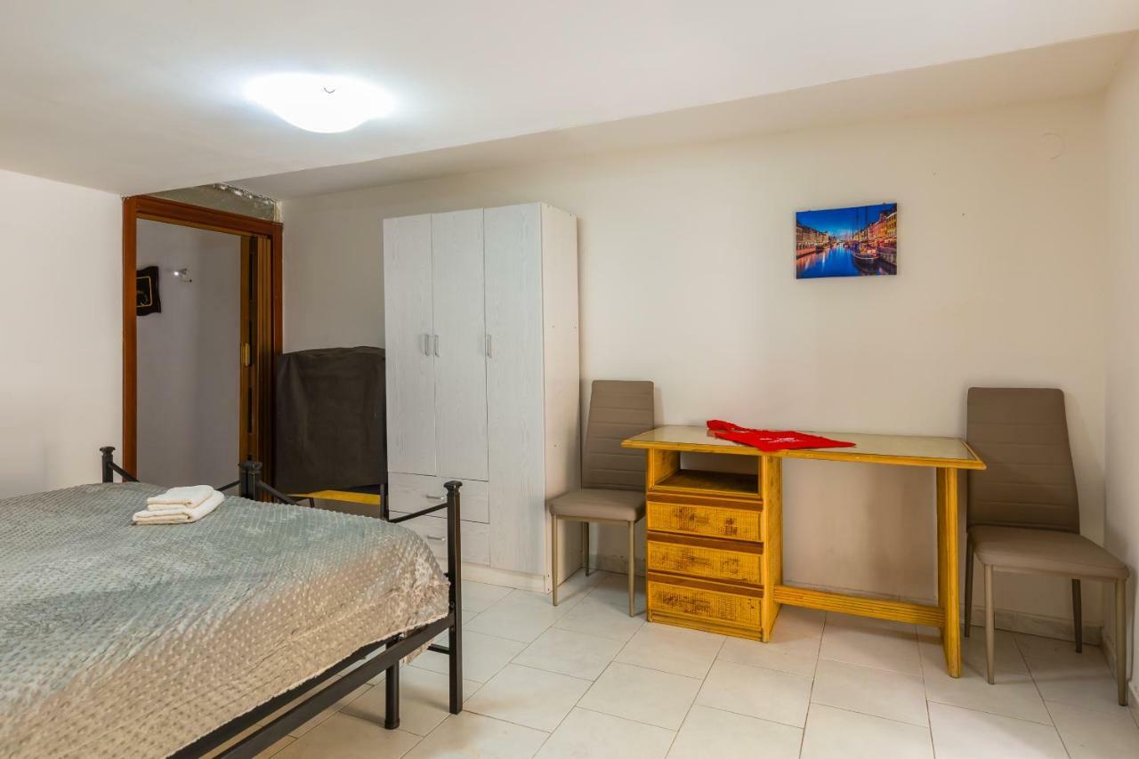 Cirillo 60 Apartment Napoli Bagian luar foto