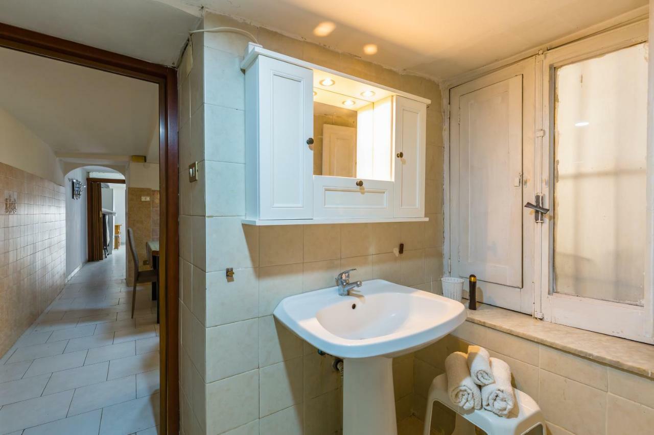 Cirillo 60 Apartment Napoli Bagian luar foto