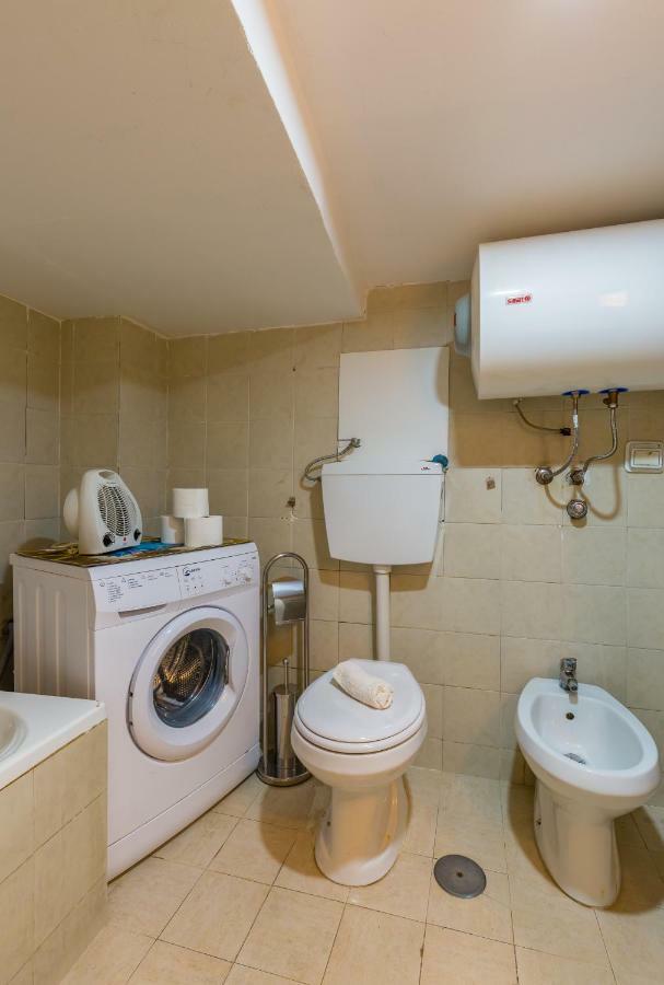Cirillo 60 Apartment Napoli Bagian luar foto